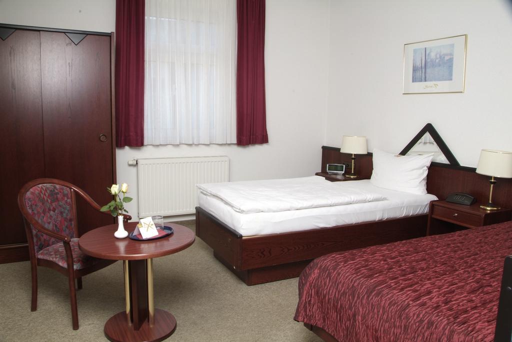 Hotel Am Rossplan Altemburgo Habitación foto